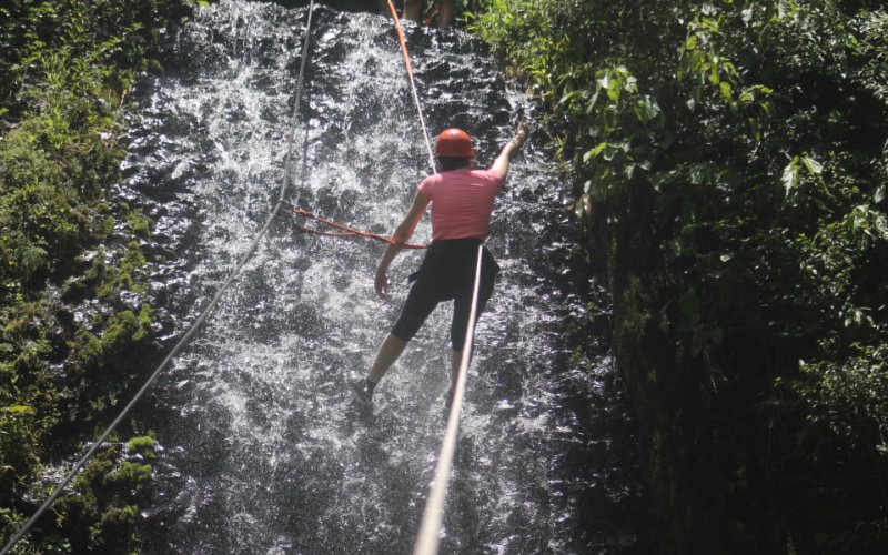 Circuito Vertical 7 Quedas (Arvorismo, Tirolesa e Rapel)